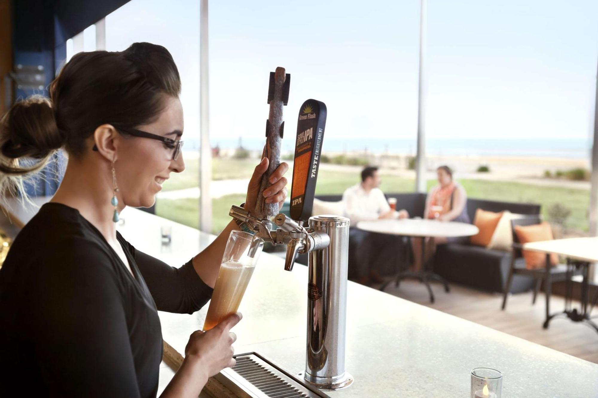 Hyatt House Virginia Beach / Oceanfront Hotel Exterior photo