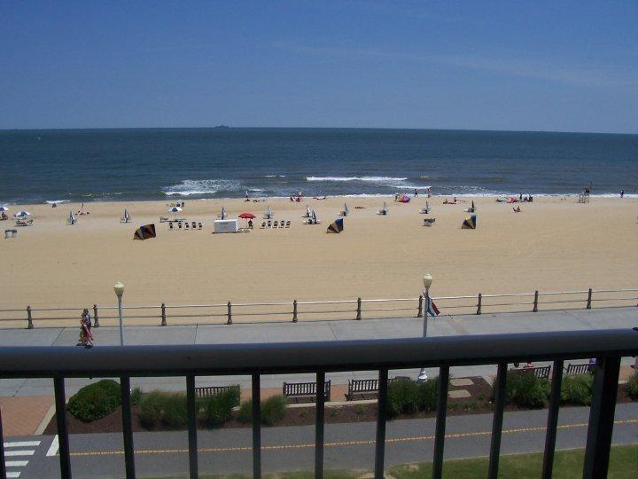 Hyatt House Virginia Beach / Oceanfront Hotel Exterior photo