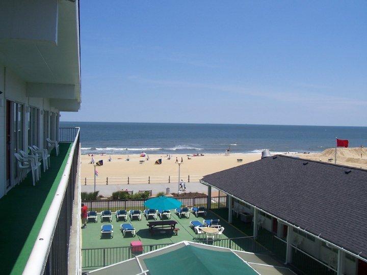 Hyatt House Virginia Beach / Oceanfront Hotel Exterior photo